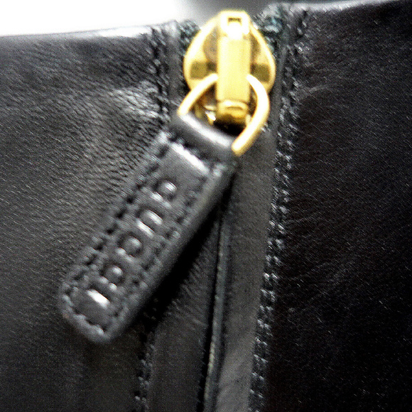 Gucci Studed Stiletto Booties Size 40 New in Box - Picture 4 of 8